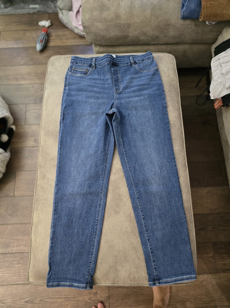 Time And Tru Medium Blue Ankle Jeans